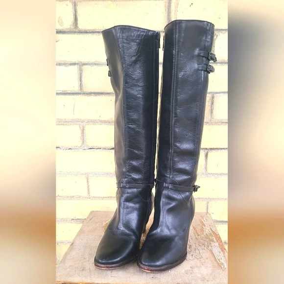 Vintage Frye Heeled Boots - Picture 4 of 11